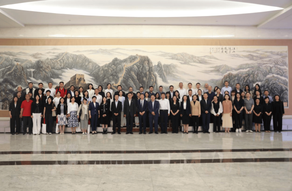中国配资网网站 中国上市公司协会2025年投资者关系管理专业委员会工作会议在京召开